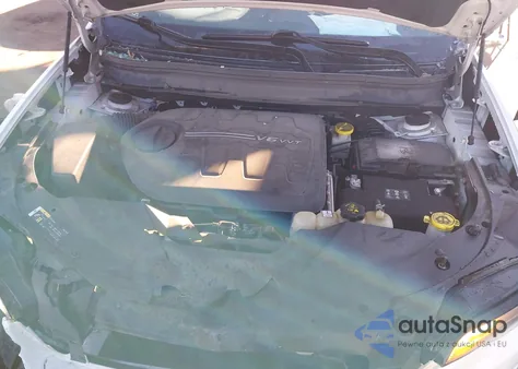 2019 Jeep Cherokee Latitude Plus 4X4 from USA, damaged, VIN 1C4PJMLX8KD359880